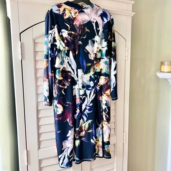 Women’s Size Large Catherine Malandrino Dark Floral Pleated Midi Dress - Picture 7 of 12